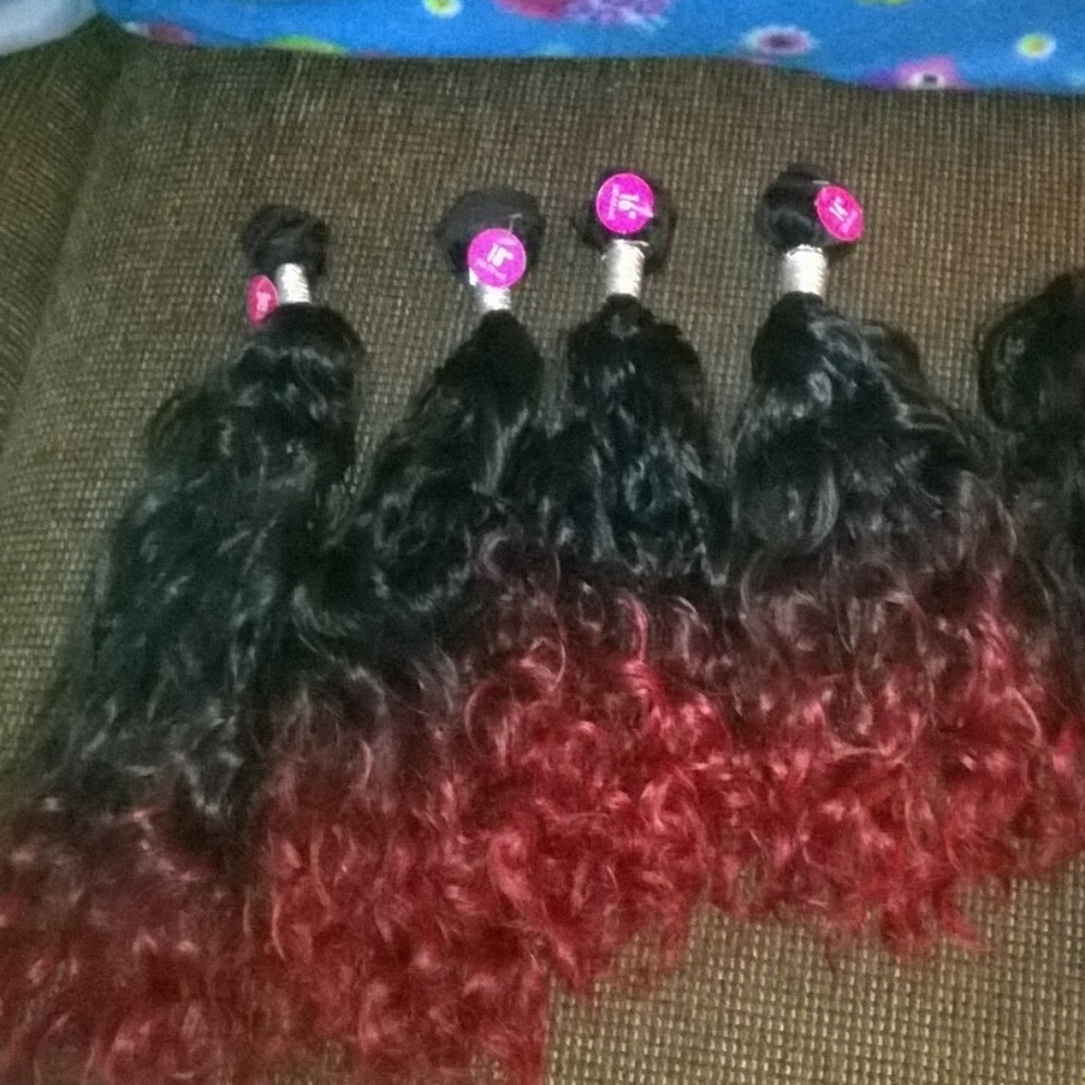 NWT Black to red-ombre 4 bundles AND lace front